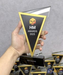 Cúp thiết kế HM Awards 2025 2