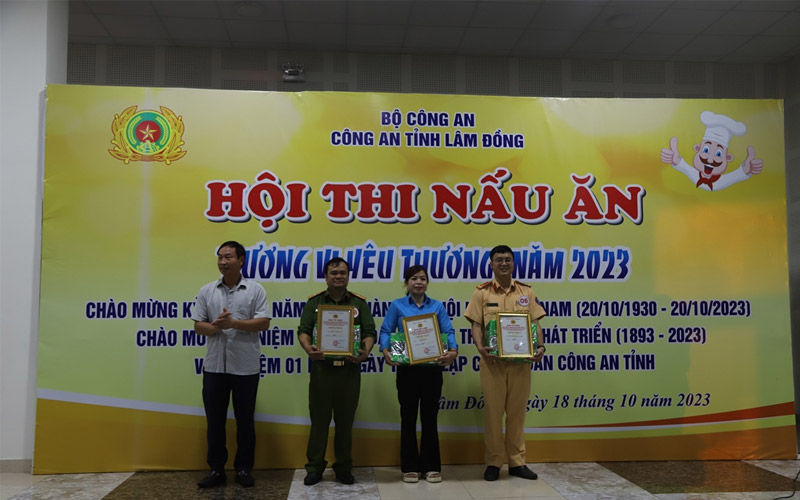 Bài phát biểu khai mạc hội thi nấu ăn không chỉ là phần mở đầu mang tính nghi thức