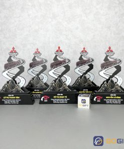 Cúp thiết kế thâm niên Mitsubishi Motors