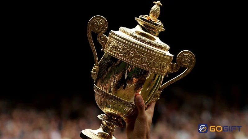 Cúp Wimbledon được chế tác từ bạc mạ vàng