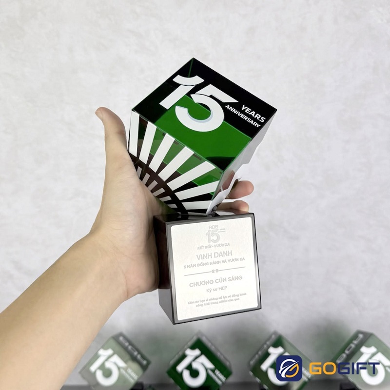 Gogift là đơn vị chế tác cúp vinh danh uy tín Hà Nội