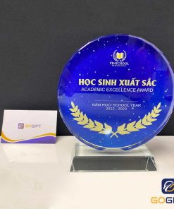 Kỷ niệm chương vinh danh học sinh xuất sắc