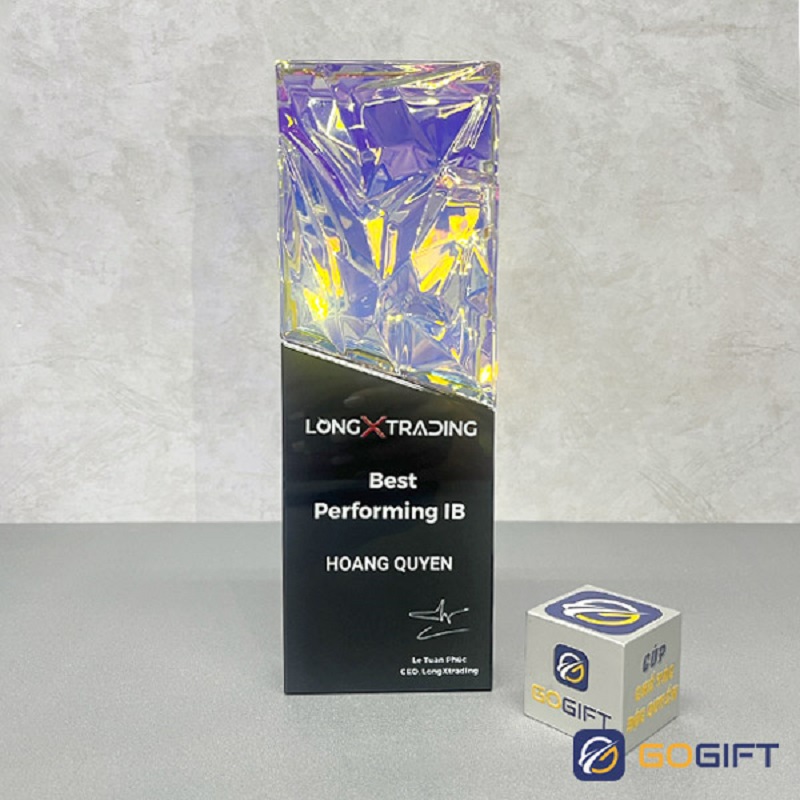 Kỷ niệm chương phale hologram chữ nhật