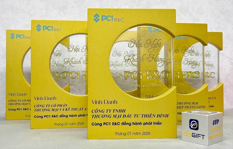 Lựa chọn các vật phẩm tri ân nhân viên cuối năm 