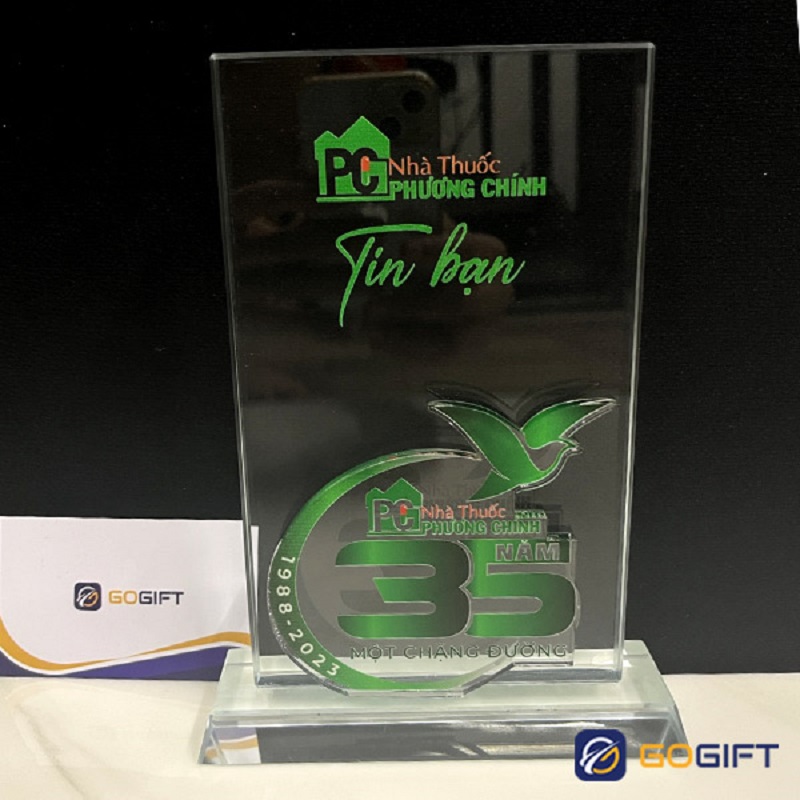 Bộ số pha lê để bàn thành lập công ty
